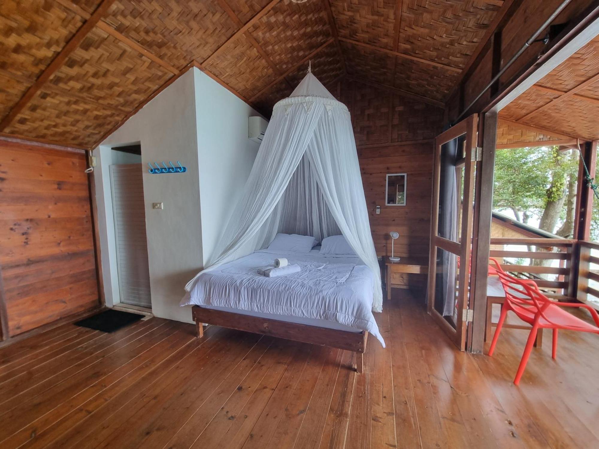 Treetop Guesthouse And Bungalows Sabang  Eksteriør billede